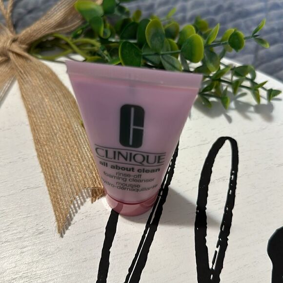Clinique All About Clean Rinse-Off Foaming Cleanser – Mini 1 oz New - Picture 5 of 9
